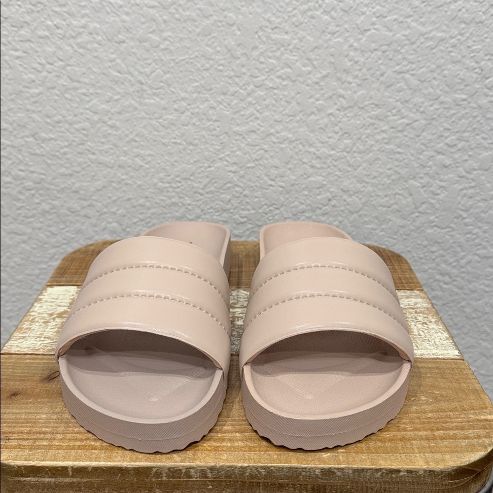 French Connection Putty Puffer Slide Sandals Size 11 - Picture 3 of 7